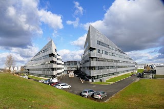 Université de Poitiers - Instituts Pprime et XLIM - Bat H1