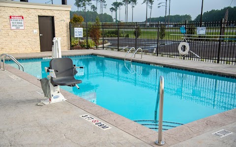 Holiday Inn & Suites Savannah Airport - Pooler, an IHG Hotel