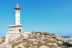 Faro de Punta Nariga