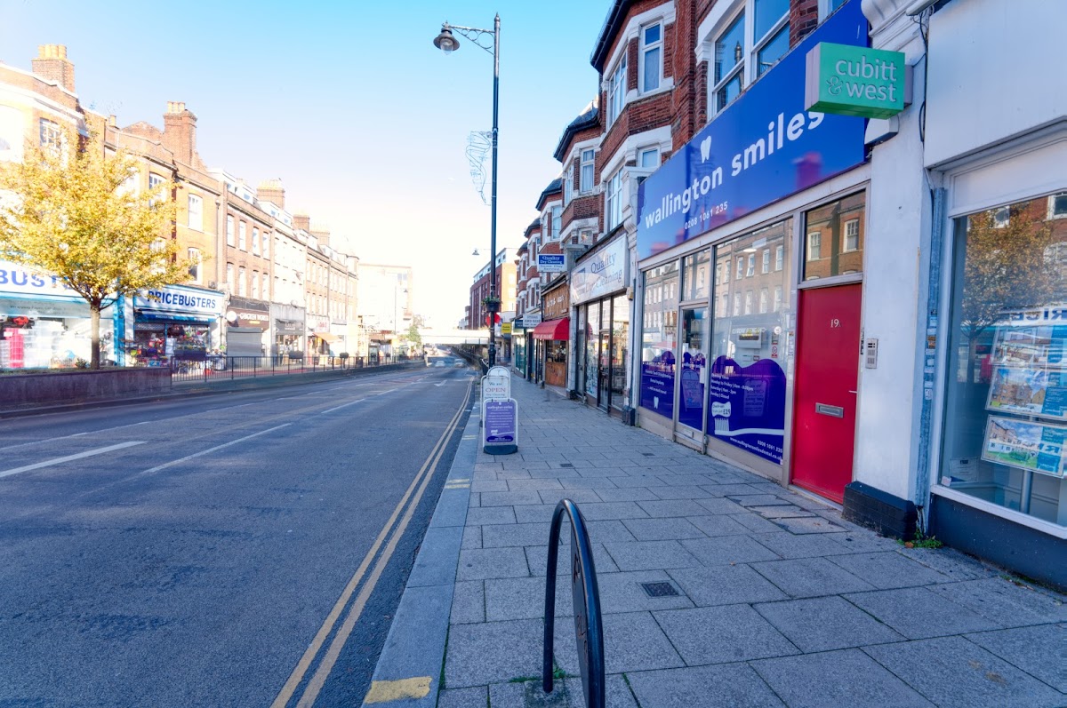 Wallington Smiles Dentist in 19 Woodcote Rd, Wallington SM6 0LH, UK - Dentists featuring Restroom
