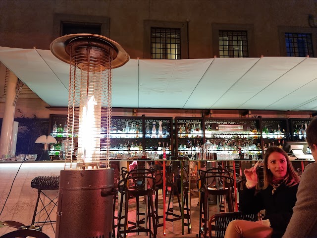 The Court Rooftop Bar. Palazzo Manfredi