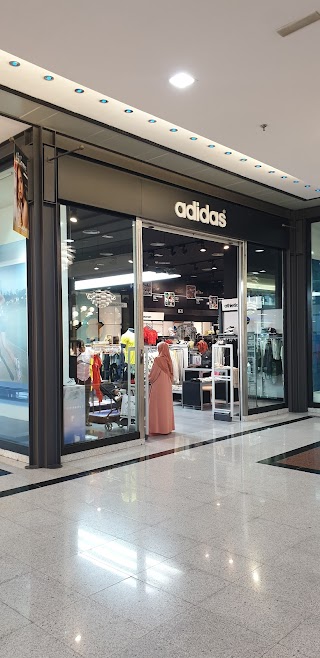 Adidas Store Marbella