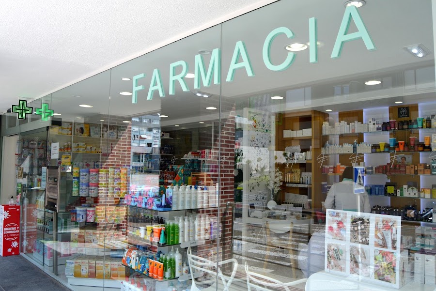 Foto farmacia Farmacia Cotolino 5 - Lda. Ana Fernández Calleja (CASTRO-URDIALES)