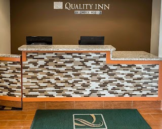 Quality Inn Chesterton near Indiana Dunes National Park I-94