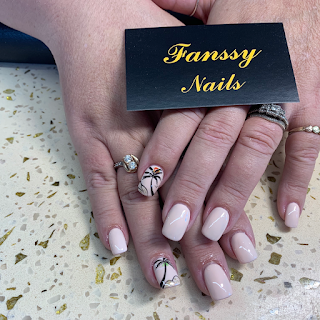 Fanssy Nails