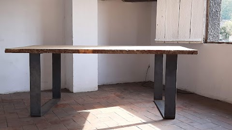 Muebles de estilo industrial. MÖLTWOOD. Mesas a medida en Olot (Girona).