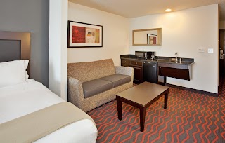 Holiday Inn Express & Suites Festus - South St. Louis, an IHG Hotel