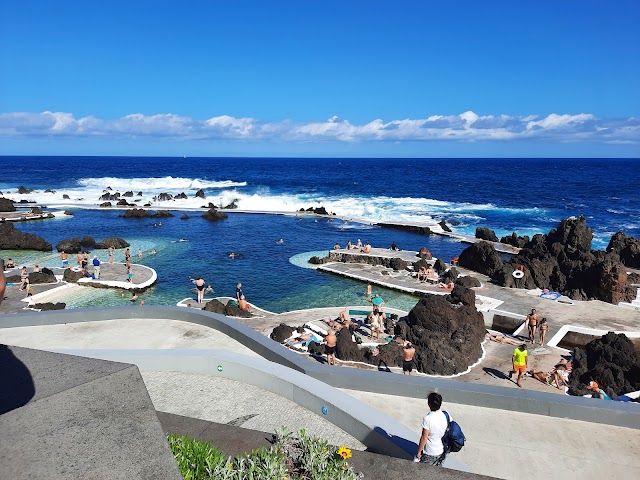 Piscines Naturelles de Porto Monìz