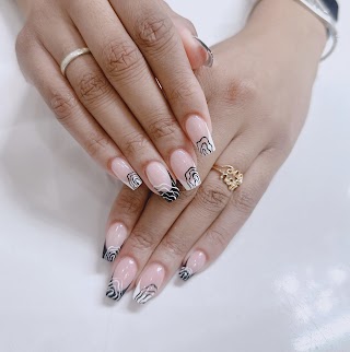 Luxury Nails