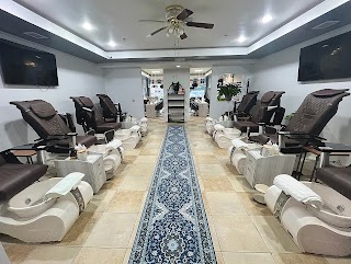 Deluxe Nails & Spa