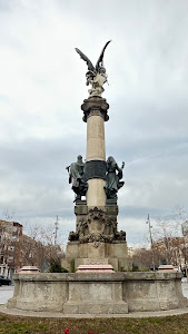 Monument a Manuel Milà i Fontanals