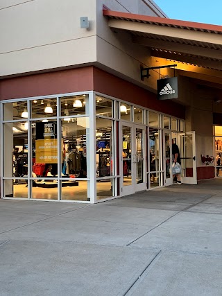 adidas Outlet Store Aurora, Chicago Premium Outlets
