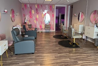 LYRA LUXE BEAUTY SALON