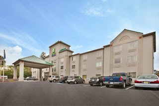 Holiday Inn Express Irwin (PA Tpk Exit 67), an IHG Hotel