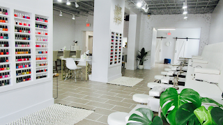 Top Coat Nail Studio