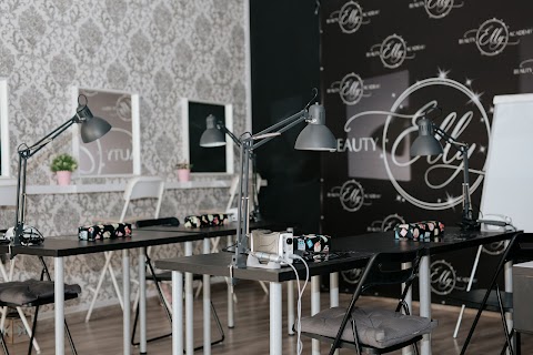 Beauty Academy Elly