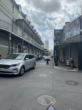 Bourbon Pub Parade