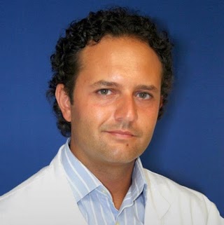 Dr. Rafael El Khoury Moreno, Urólogo