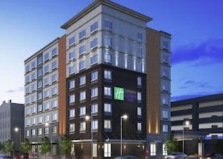 Holiday Inn Express & Suites Louisville Downtown, an IHG Hotel