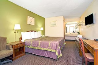 Super 8 by Wyndham Fort Mitchell Cincinnati Area