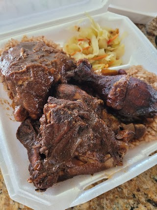 Momma G's Soul Food and Jamaican Restaurant