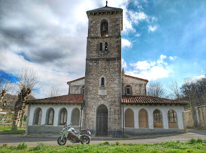 Iglesia de Santolaya