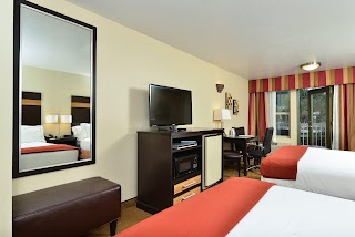 Holiday Inn Express Portland SE - Clackamas Area, an IHG Hotel