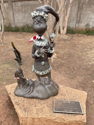'The Grinch' Statue