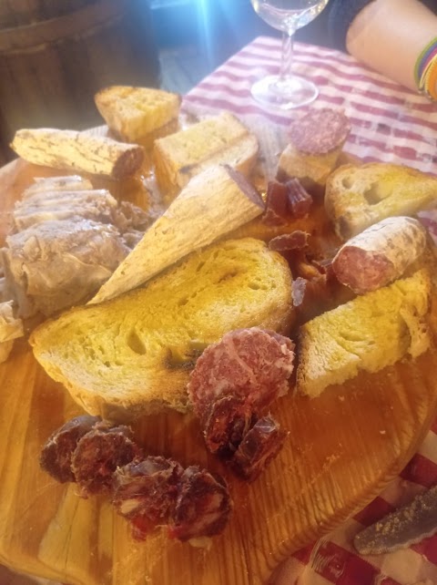 Foto di Taverna del Fuorisede - Via Giovanni da Procida 51, Roma (RM), Italia