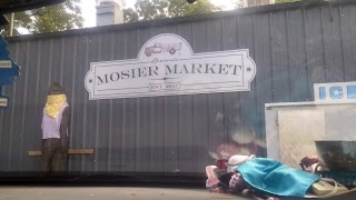 Brenna's Mosier Market