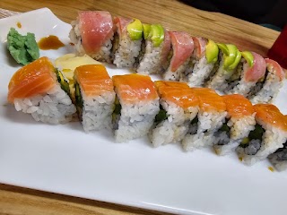 Red 8 Asian Cuisine & Sushi Bar
