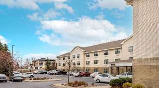 Suburban Studios Extended Stay by Choice Hotels
