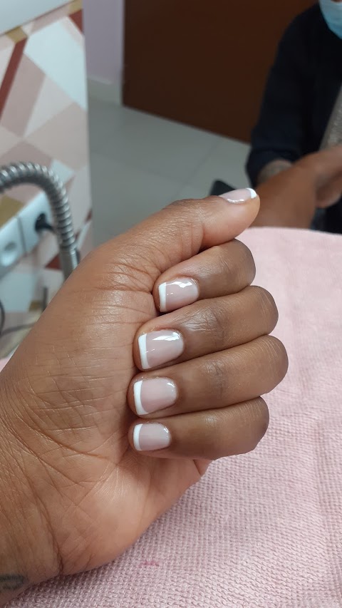 Photo de Pretty Nails Bar - 30 Rue Blanche, Enghien-les-Bains, France