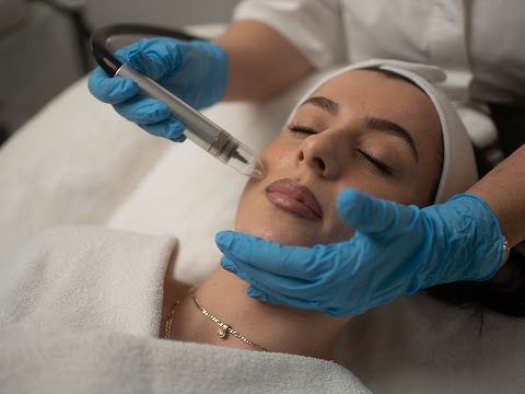 Cool Body Würzburg-Gerbrunn | Dauerhafte Haarentfernung, Microneedling & Microdermabrasion