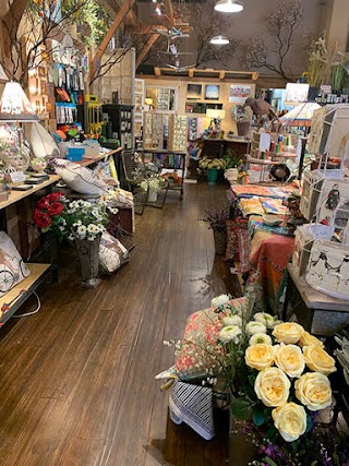 Manzanita Home and Flowers