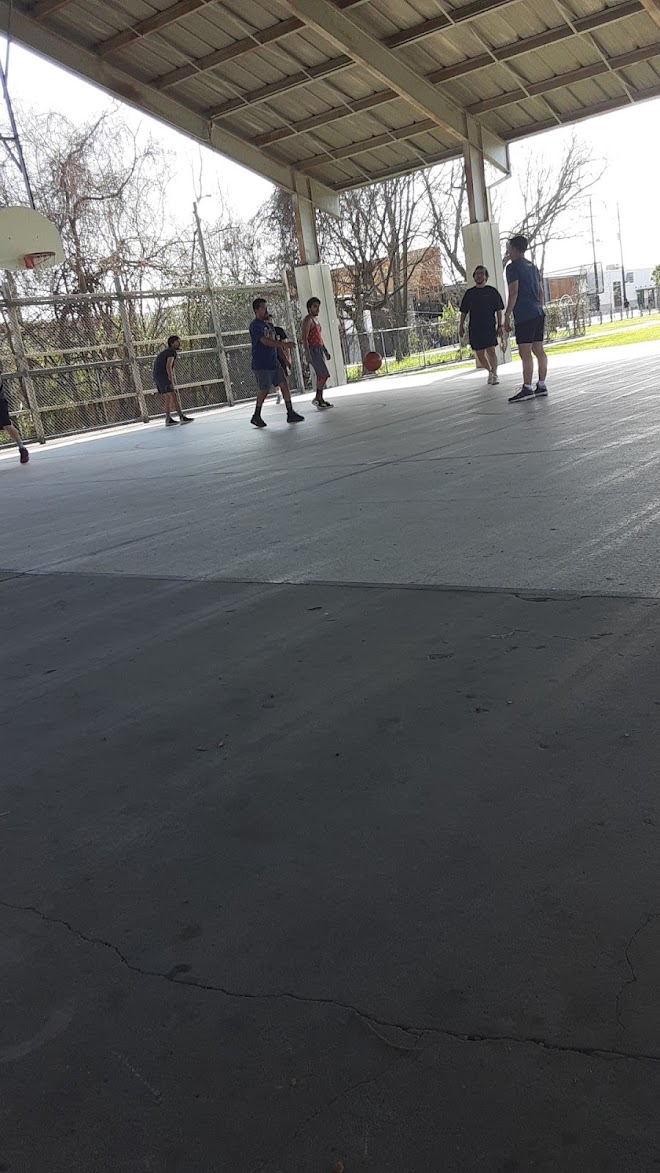 Basketball Court at Lawrence Park