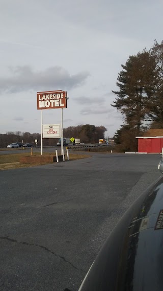 Lakeside Motel