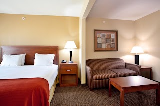 Holiday Inn Express & Suites Lewisburg, an IHG Hotel