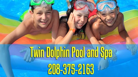 Twin Dolphin Pool & Spa