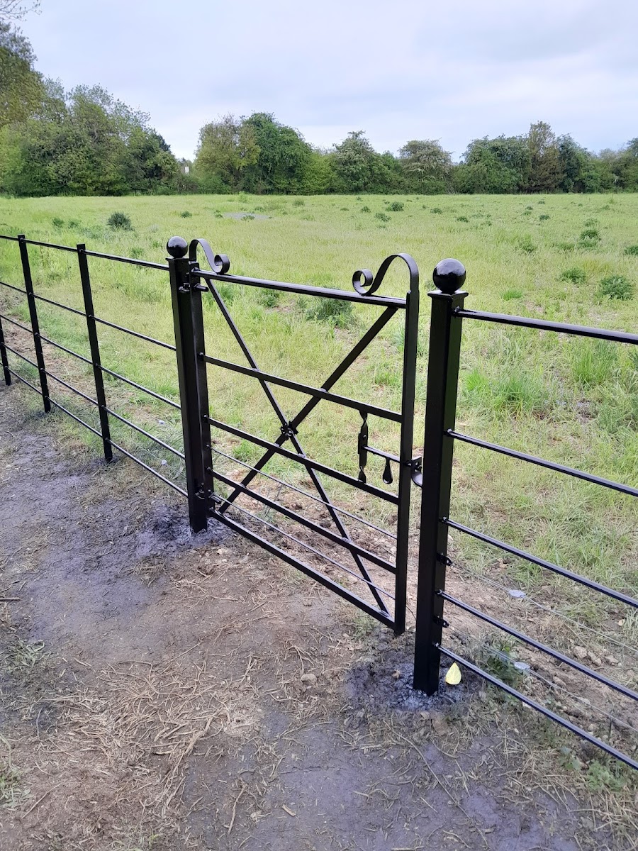 Labour Days Fencing & garden maintenance