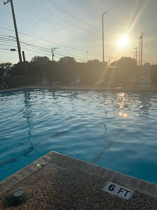 Forest Oaks Pool