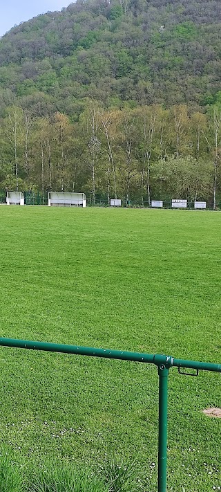 Terrain de football en herbe