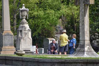 Historic Elmwood Pinewood Cemetery