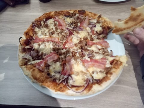 WORLD OF PIZZA Halle-City