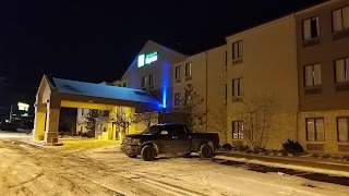 Holiday Inn Express Kansas City - Bonner Springs, an IHG Hotel