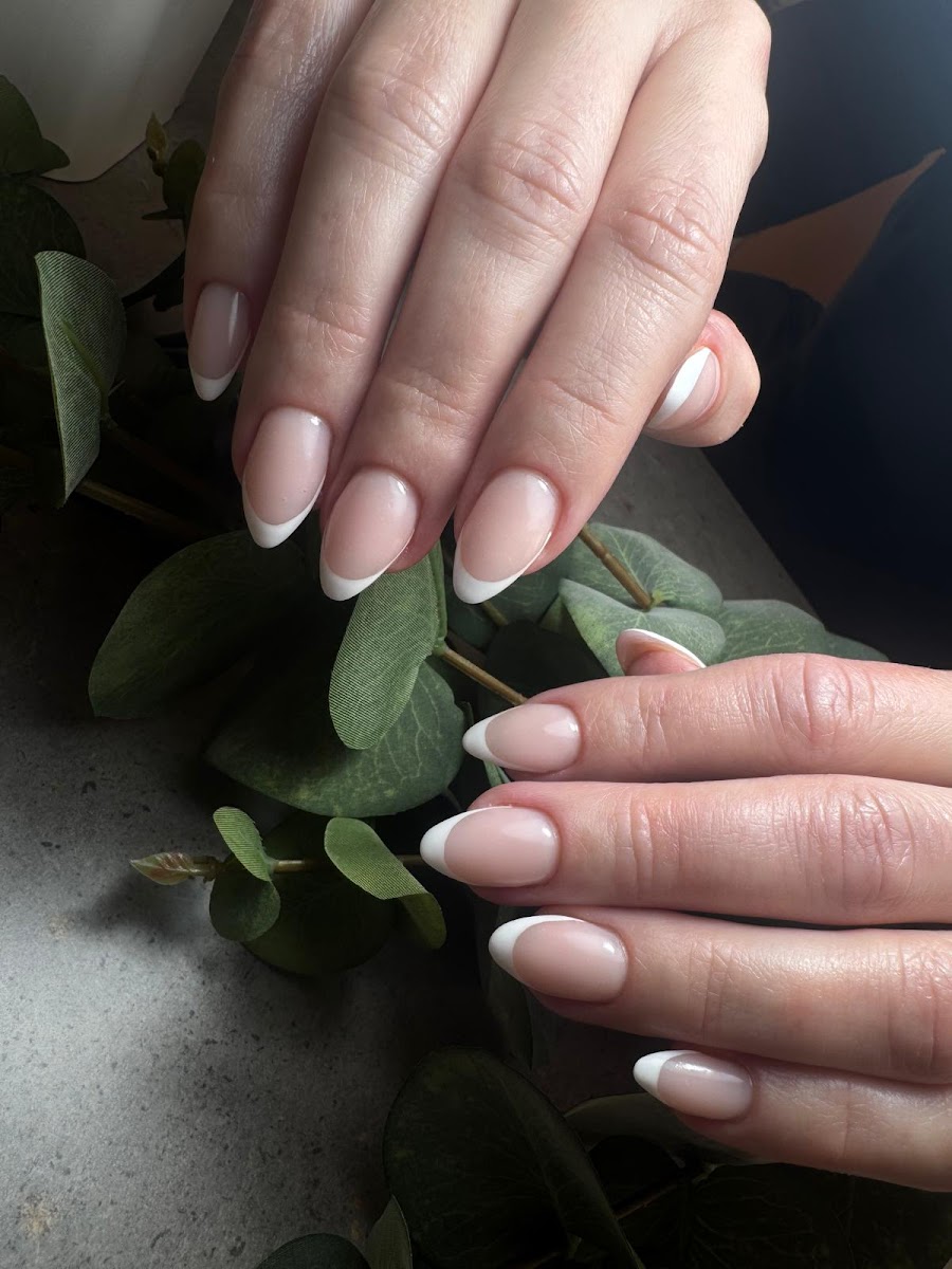 The Beautique Studio Luxury Nail Bar and Aesthetic Clinic in First Floor, Warwick Rd, Solihull B91 3DA, UK - Beauty Salons And Hairdressers featuring Restroom