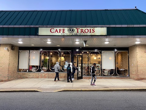 Cafe Trois