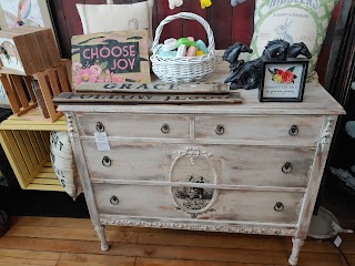 Cedar Chest Consignment Shoppe