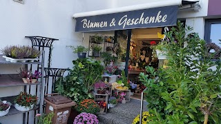 Blumen und Geschenke - Flowers and Gifts