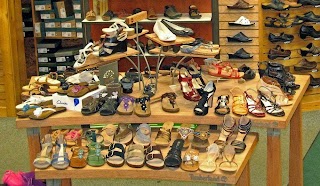 Red's Shoe Barn